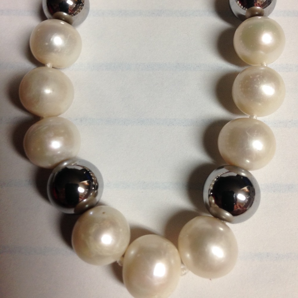 Gemma C. New Your Freshwater Pearl Necklace - Picture 2 of 8